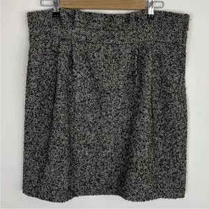 Kate Spade tweed pleated paperbag waist skirt 
Size 12
Great condition